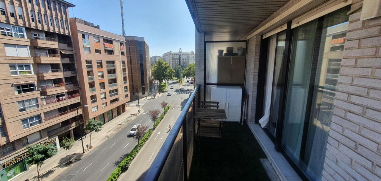 Apartamenticos Studio 75 Zaragoza Buitenkant foto